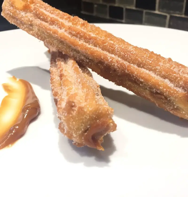 Easy Spanish Mexican Churros Recipe Filled With Dulce De Leche - Gimme ...