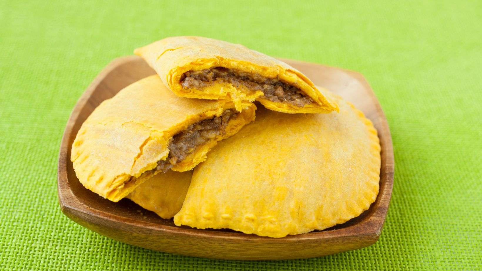 Easy Authentic Flaky Jamaican Beef Patty Recipe Gimme Yummy