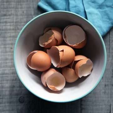 Perfectly Crack An Egg And Fry It Without Oil