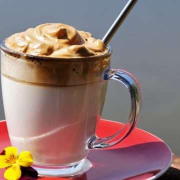 Dalgona Coffee