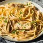 Delicious 30-Minute Chicken Fettuccine Alfredo Pasta with Creamy Sauce and Parmesan