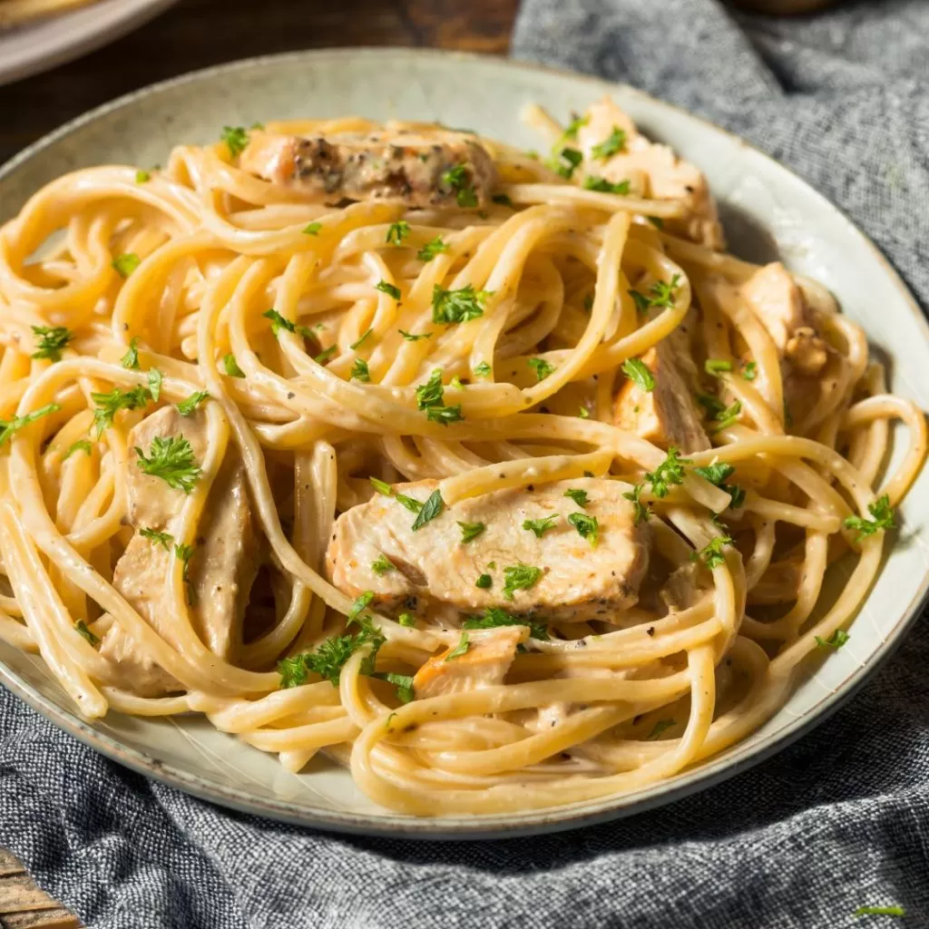 Fettuccine Chicken with creamy Alfredo Sauce