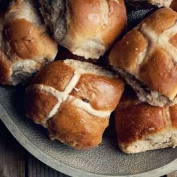 hot cross buns no yeast
