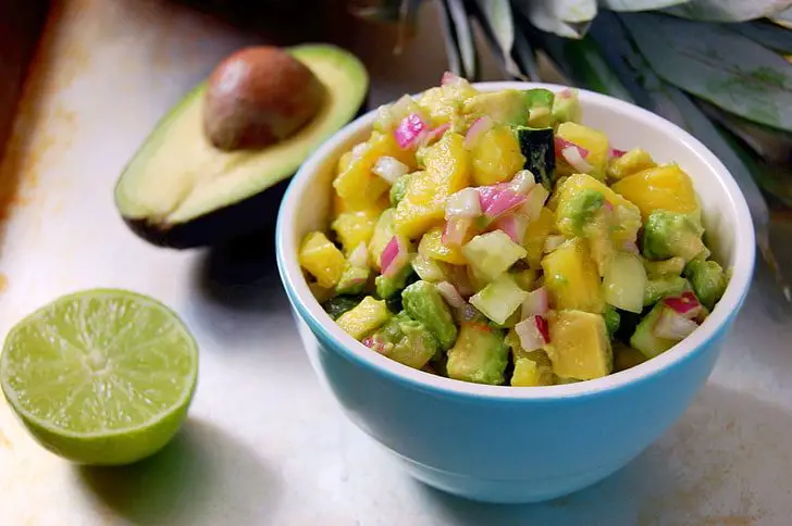 SWEET AND SPICY AVOCADO PINEAPPLE SALSA RECIPE