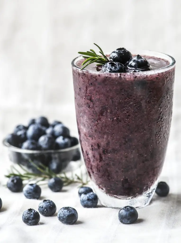 Blueberry Almond Milk Smoothie (No Banana) Gimme Yummy
