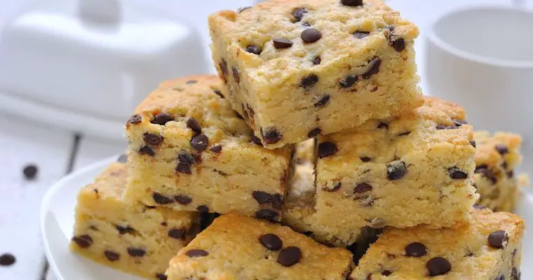 Gooey Chewy Chocolate Chip Blondies Without Brown Sugar