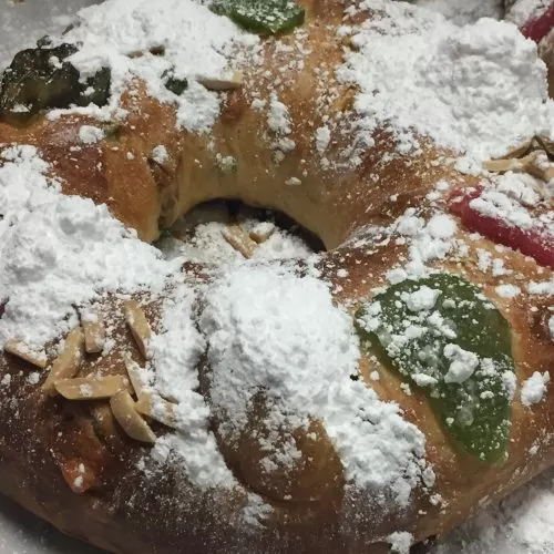 bolo de rei Portuguese Christmas King Bread