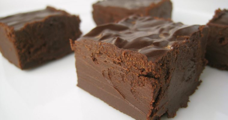 No Bake Soft Dark Chocolate Fudge Bar Recipe (60 Second 2 Ingredient Recipe)