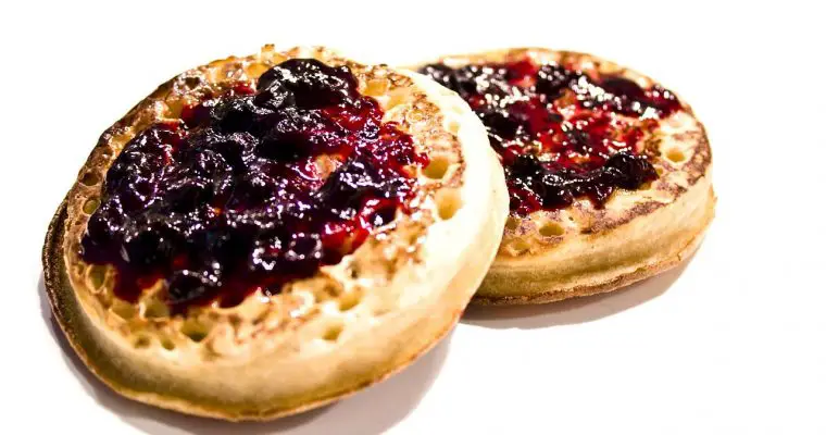 Classic Homemade Crumpets Recipe With Yeast And Baking Powder