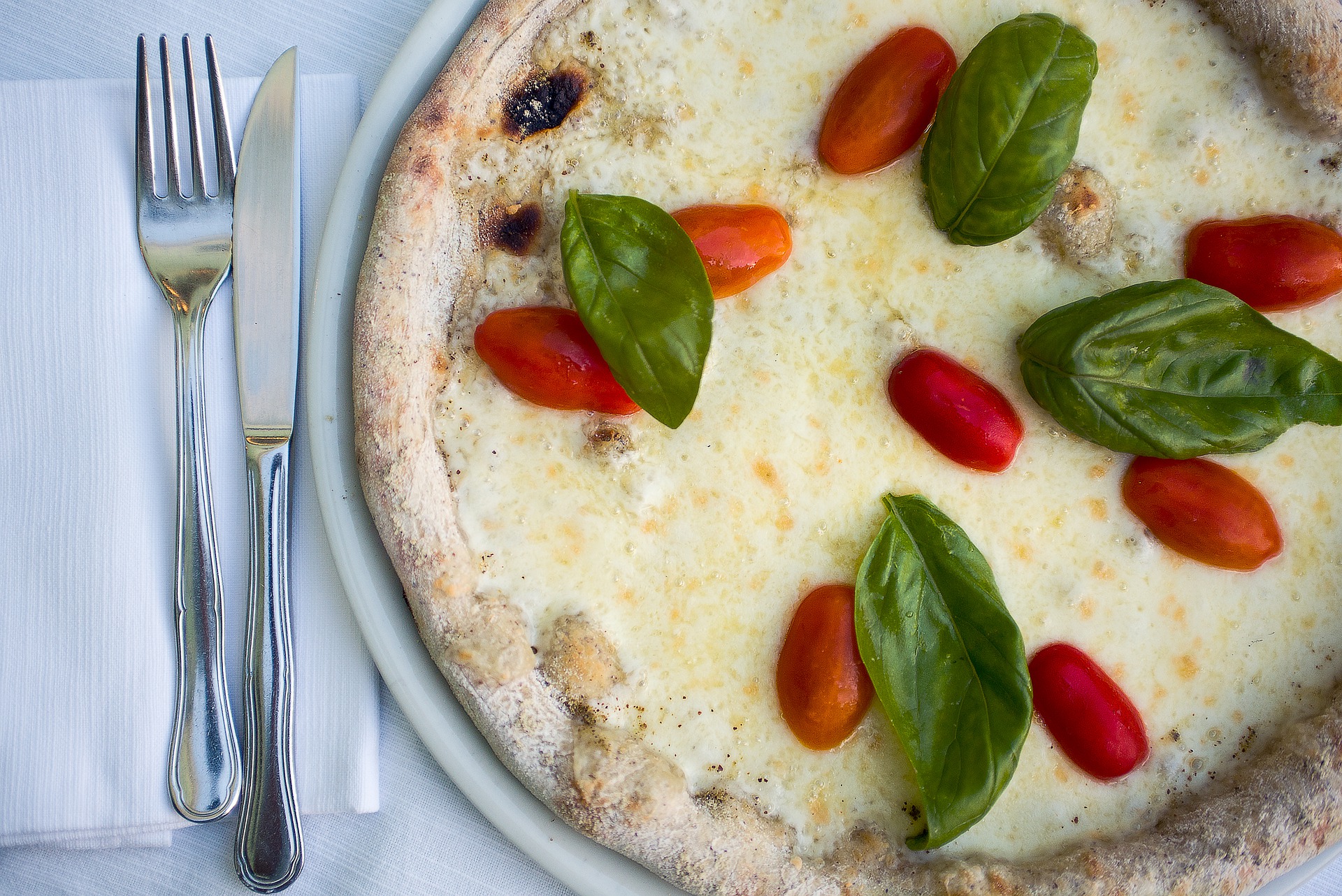 Italian White Pizza Recipe (Pizza Bianca)