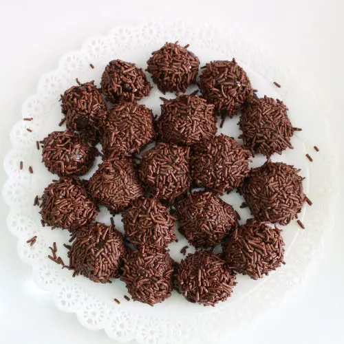brigadeiro chocolate bonbon