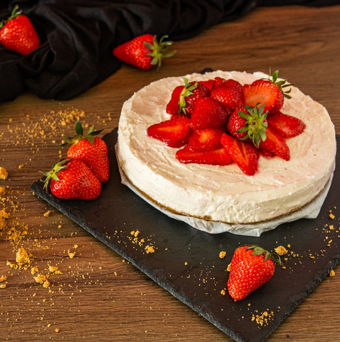 No-Bake Fluffy White Chocolate Cheesecake With Mascarpone Recipe