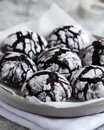 holiday christmas chocolate gluten free crinkle cookies