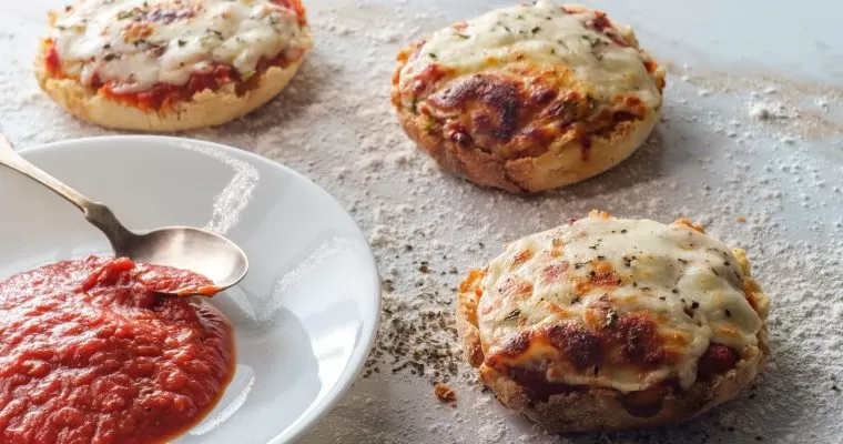 Easy English Muffin Pizza Recipe