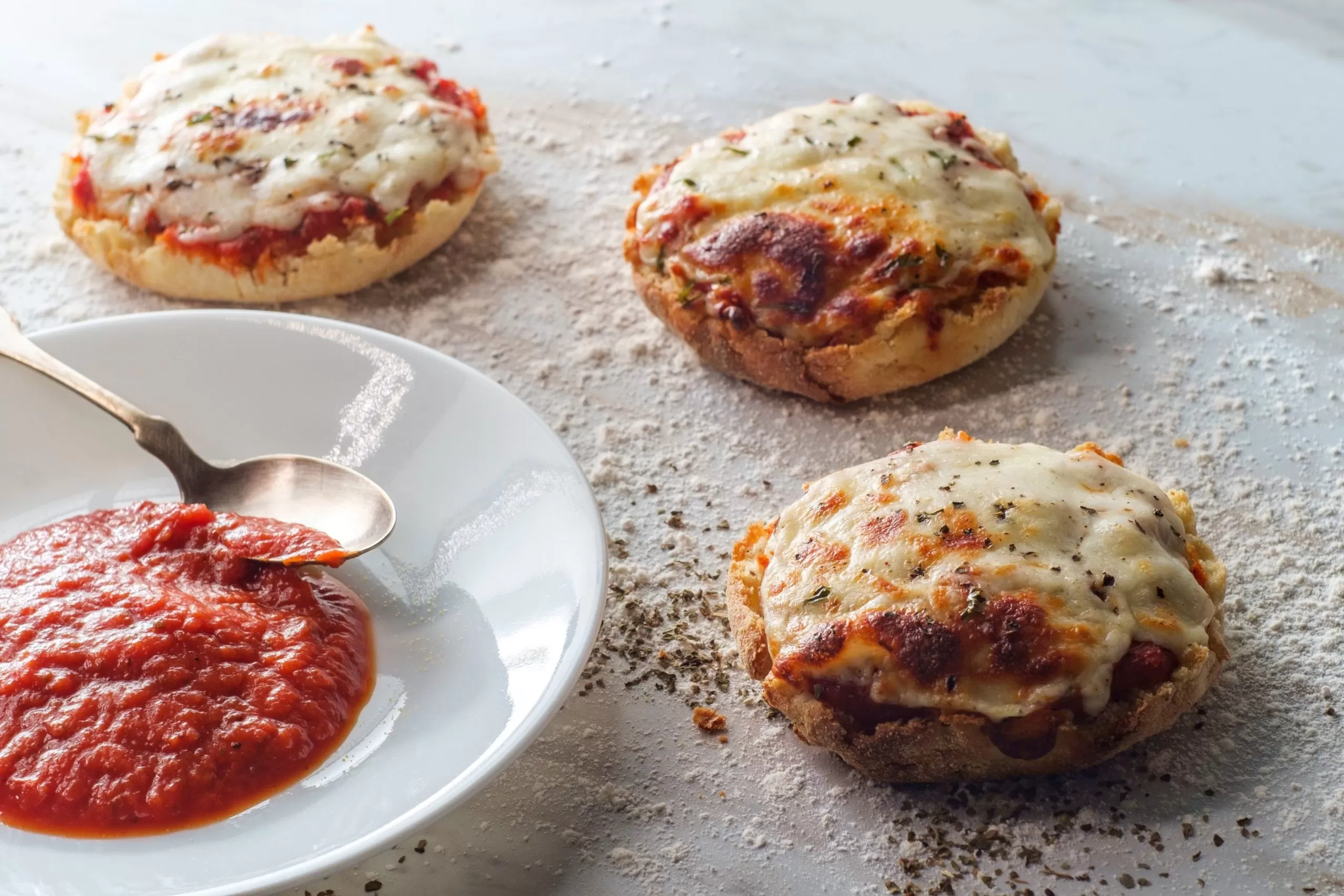 Easy English Muffin Pizza Recipe